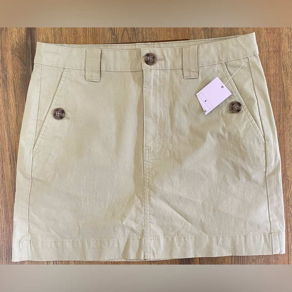 Wild Fable. Kahaki Skirt. Size:4.